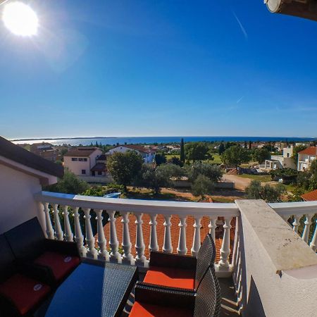 Apartments Jozic Peroj Oda fotoğraf