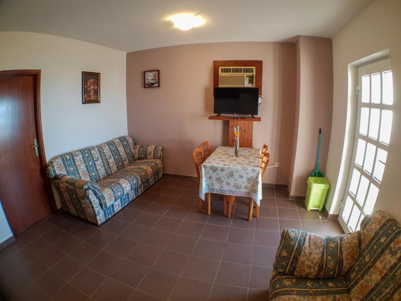 Apartments Jozic Peroj Oda fotoğraf
